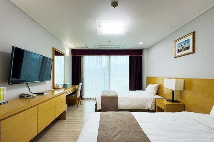 Mohang Haenaru Family Hotel Puan Szoba fotó