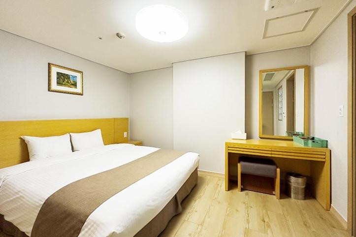 Mohang Haenaru Family Hotel Puan Szoba fotó