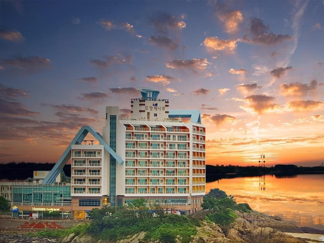 Mohang Haenaru Family Hotel Puan Szoba fotó
