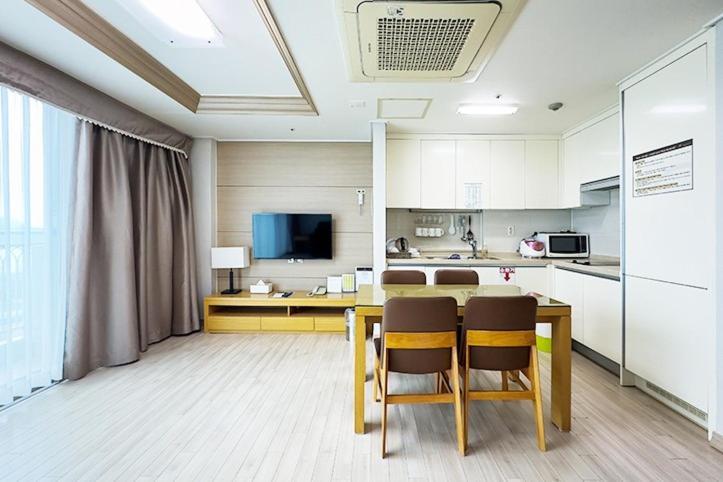 Mohang Haenaru Family Hotel Puan Szoba fotó