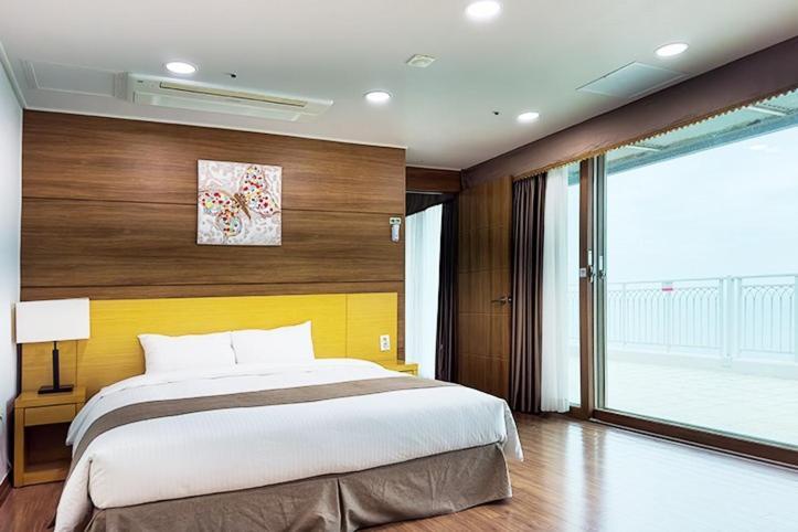 Mohang Haenaru Family Hotel Puan Szoba fotó