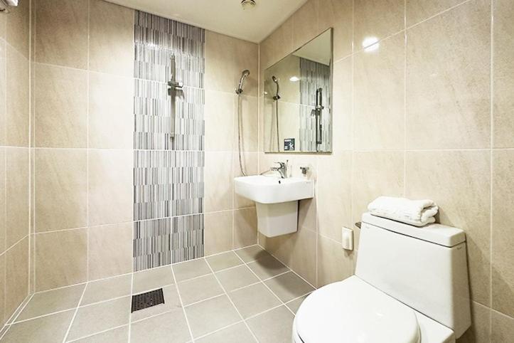 Mohang Haenaru Family Hotel Puan Szoba fotó
