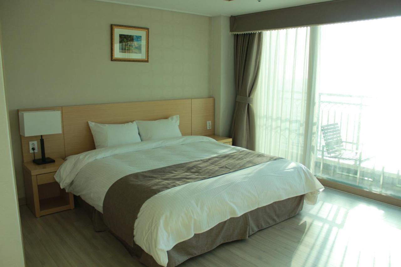 Mohang Haenaru Family Hotel Puan Kültér fotó